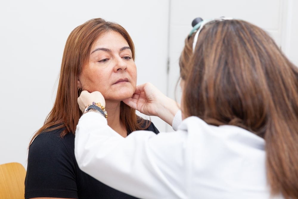 Dermatologist,Planning,The,Application,Of,Botulinum,Toxin,Injection,To,A